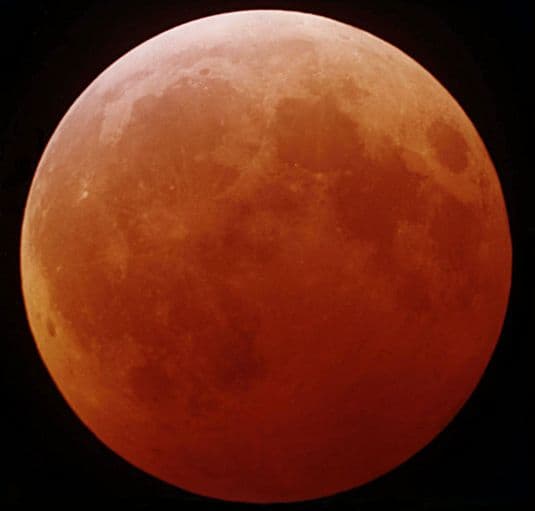 APOD: 2001: A Total Lunar Eclipse - January 18, 2001