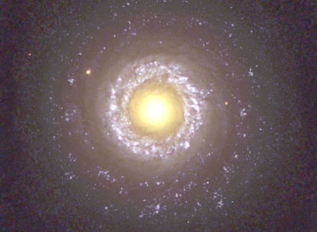 APOD: Spiral Galaxy NGC 7742 - July 1, 2001