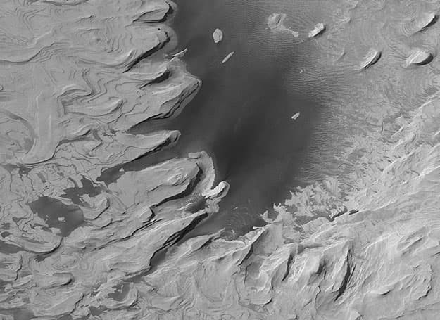 NASA APOD November 27, 2001: Ancient Layered Rocks on Mars