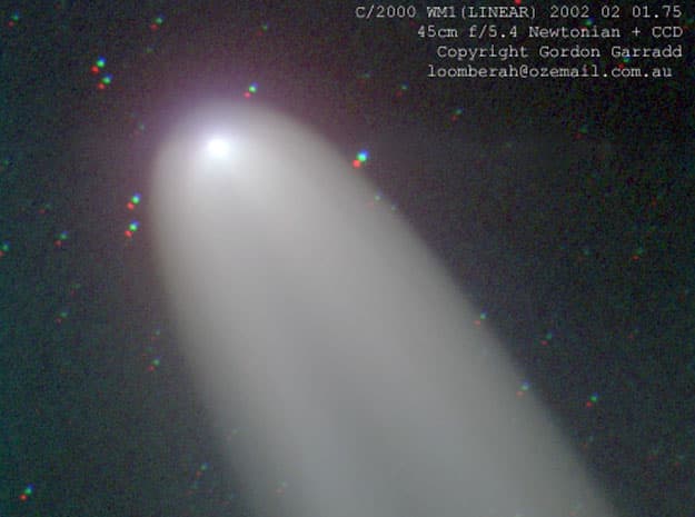 APOD: Comet LINEAR (WM1) Shines in the South - February 4, 2002