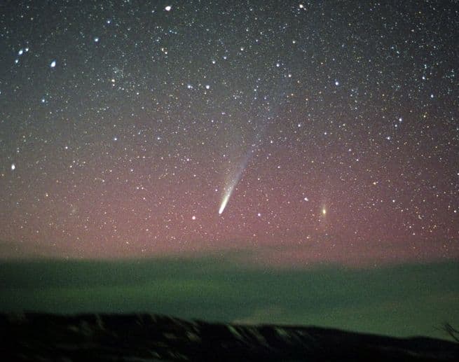 APOD: Ikeya-Zhang: Comet Over Colorado - April 4, 2002