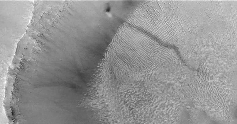 APOD: A Dust Devil on Mars - September 3, 2002