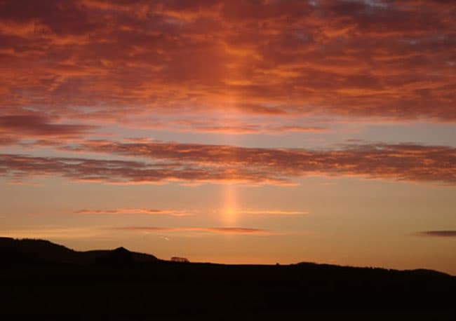 NASA APOD December 30, 2002: A Sun Pillar