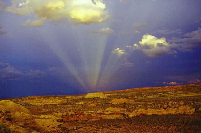 APOD: Anticrepuscular Rays Over Horseshoe Canyon - February 26, 2003