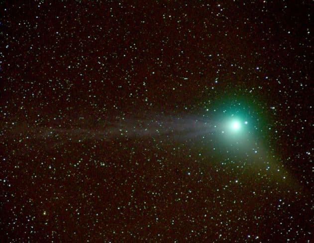APOD: Comet Machholz in View - January 5, 2005