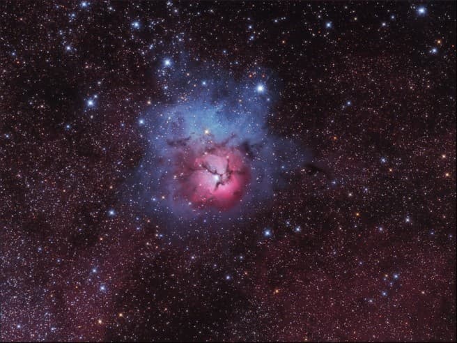 NASA APOD May 26, 2005: A Beautiful Trifid