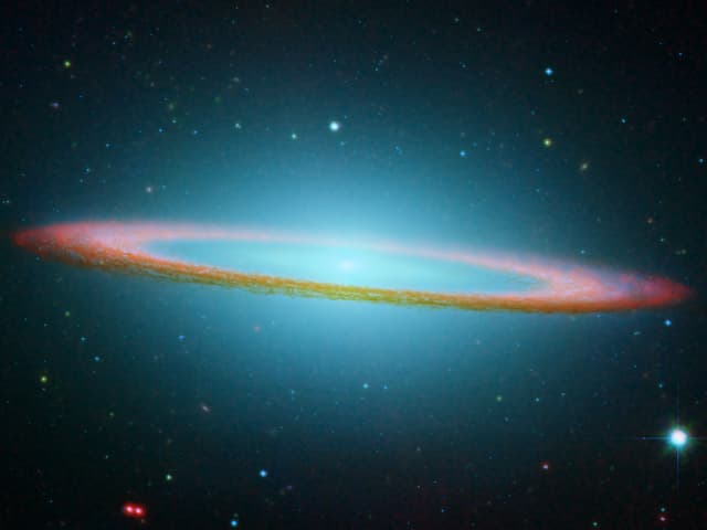 APOD: The Sombrero Galaxy in Infrared - May 11, 2005