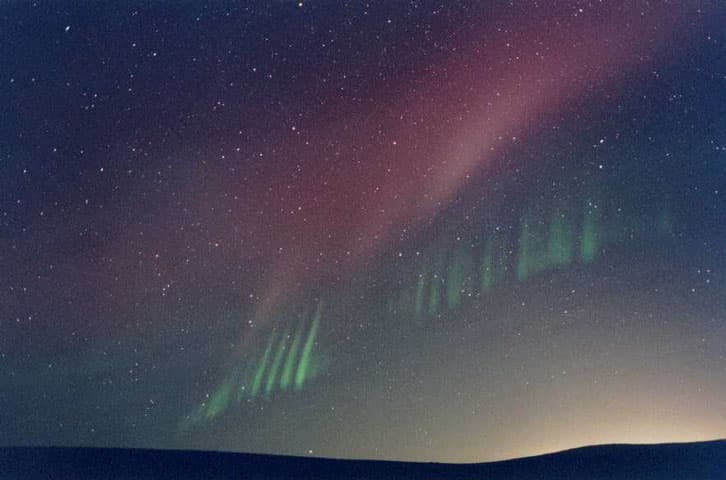 APOD: Rays from an Unexpected Aurora - November 20, 2005