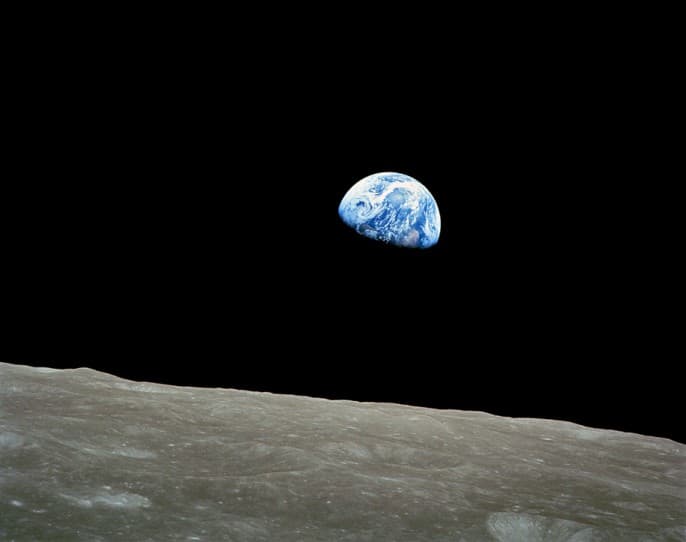 APOD: Earthrise - December 24, 2005