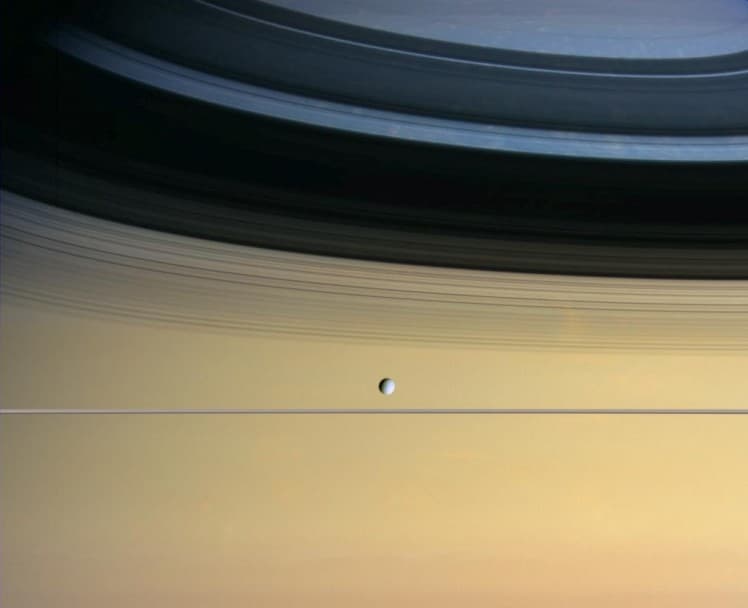 APOD: A Year at Saturn - December 31, 2005