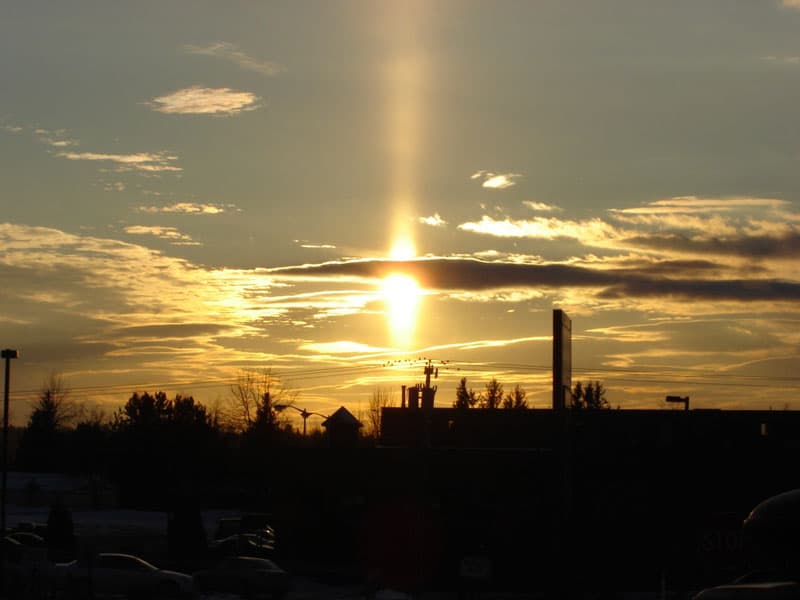 APOD: A Sun Pillar Over Maine - January 2, 2006