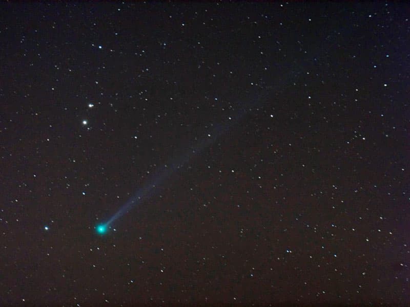 APOD: Unexpected Comet Pojmanski Now Visible - March 6, 2006