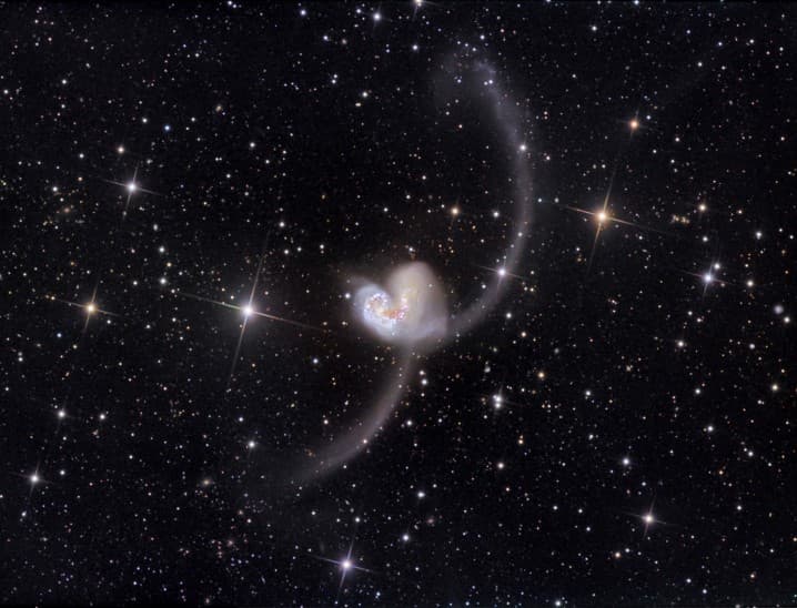 APOD: The Antennae - June 30, 2006