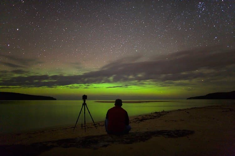APOD: Green Aurora Over Lake Superior - September 6, 2006
