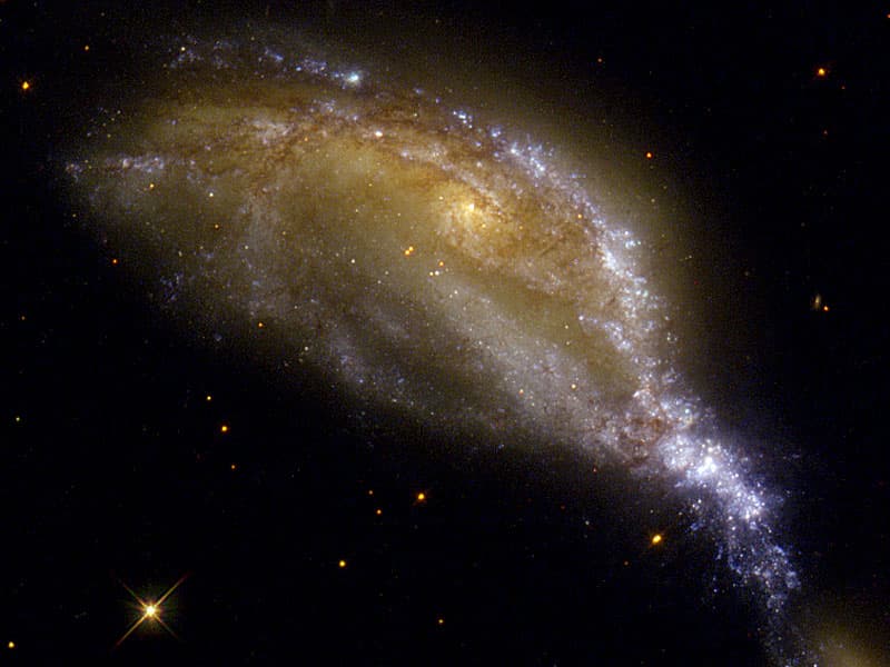 APOD: A Galaxy Collision in NGC 6745 - November 5, 2006