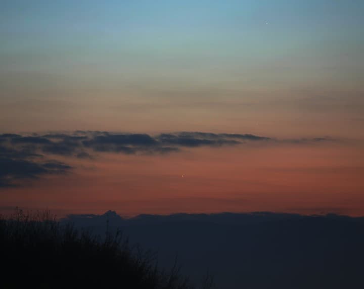 APOD: Three Planets in Dawn Skies - December 9, 2006
