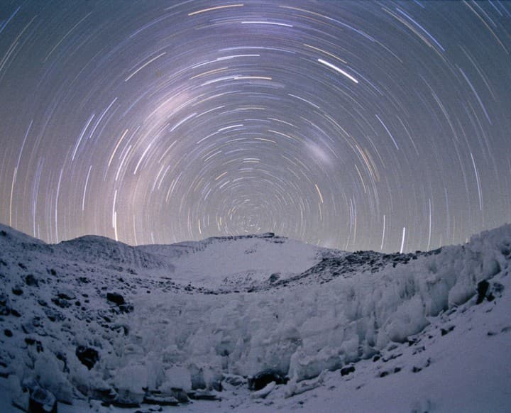 APOD: Star Trails at 19,000 Feet - December 2, 2006