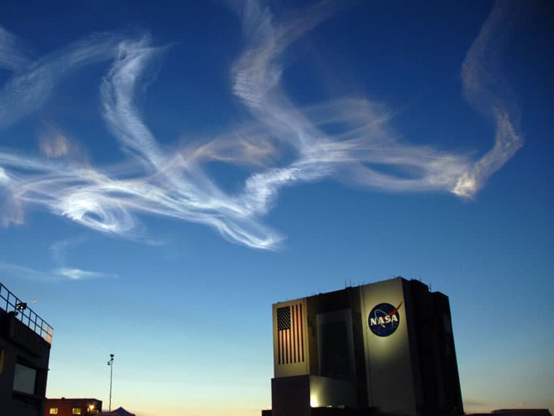 APOD: Shuttle Plume - June 12, 2007