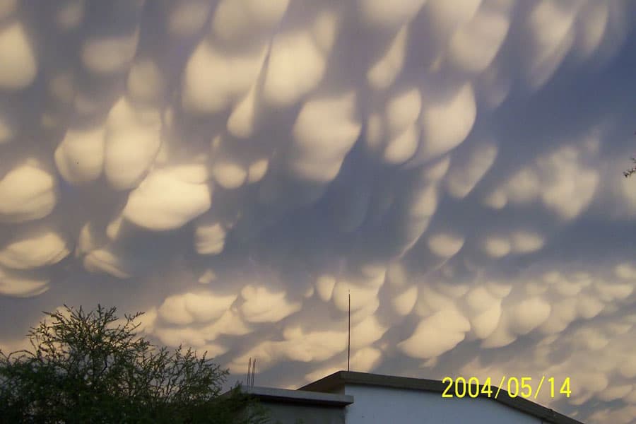 APOD: Mammatus Clouds Over Mexico - December 30, 2007
