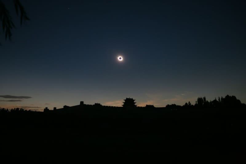 APOD: Eclipse over the Great Wall - August 31, 2008