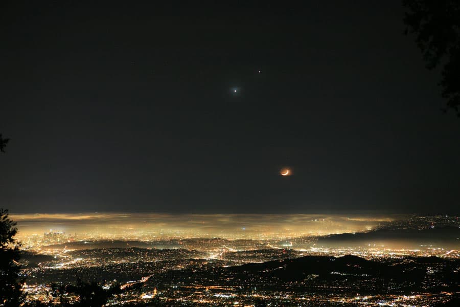 APOD: A Happy Sky Over Los Angeles - December 3, 2008
