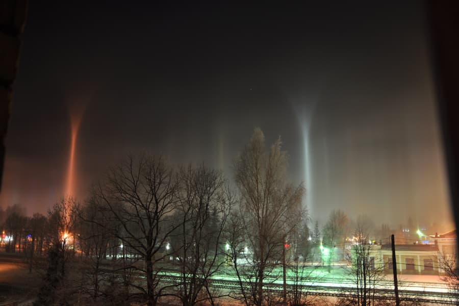 APOD: Unusual Light Pillars Over Latvia - January 12, 2009