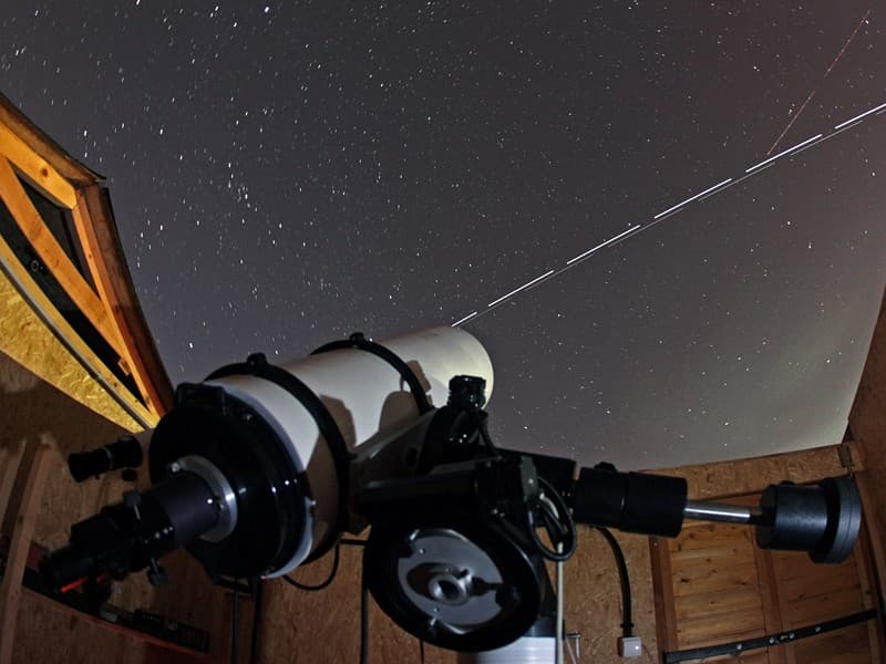 APOD: 100 Hours of Astronomy Begins - April 2, 2009