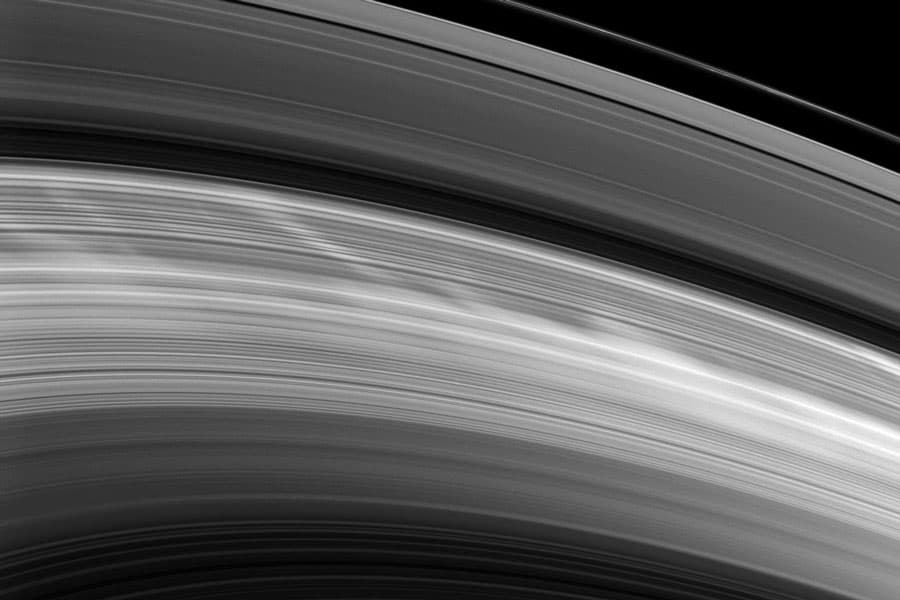 APOD: Spokes Reappear on Saturn's Rings - June 2, 2009