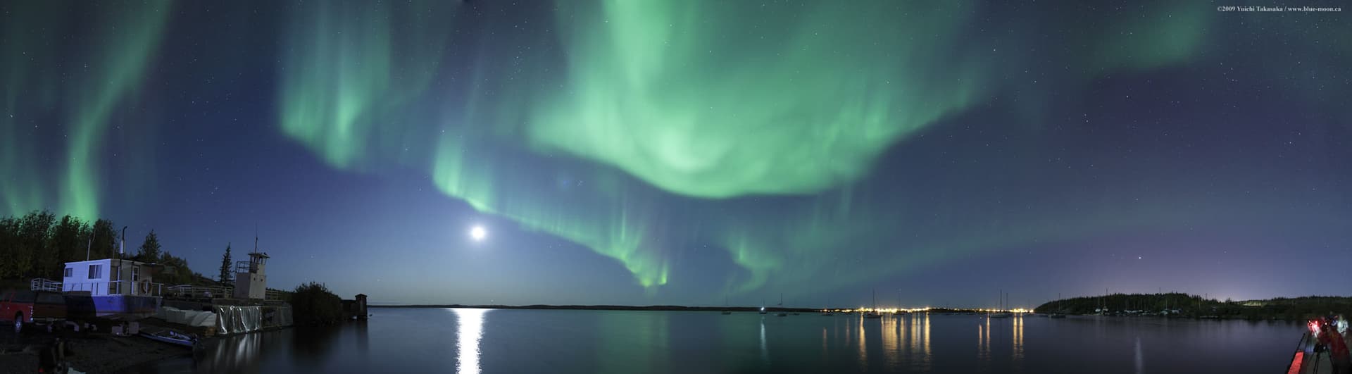 APOD: Aurora Over Yellowknife - September 22, 2009