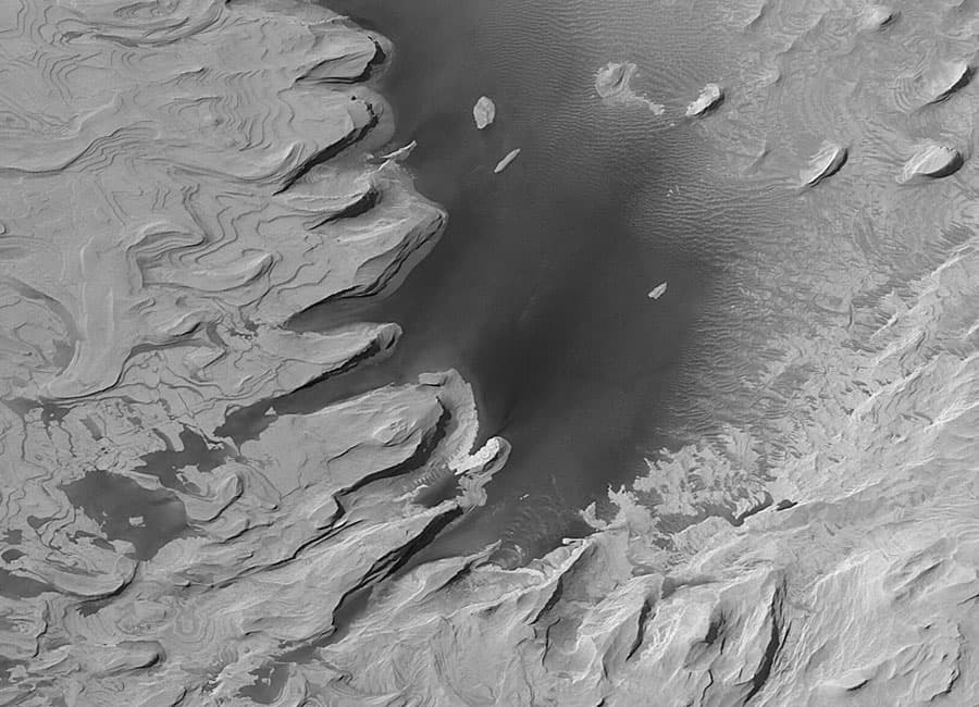 NASA APOD November 29, 2009: Ancient Layered Hills on Mars