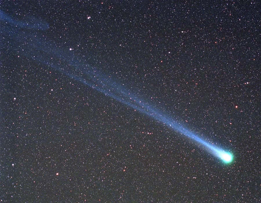 APOD: Comet Hyakutake Passes the Earth - December 16, 2009
