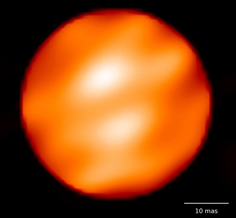 APOD: The Spotty Surface of Betelgeuse - January 6, 2010