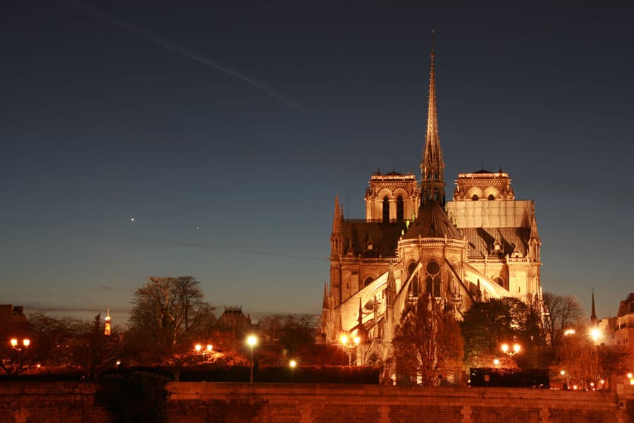 APOD: Mercury and Venus Over Paris - April 12, 2010