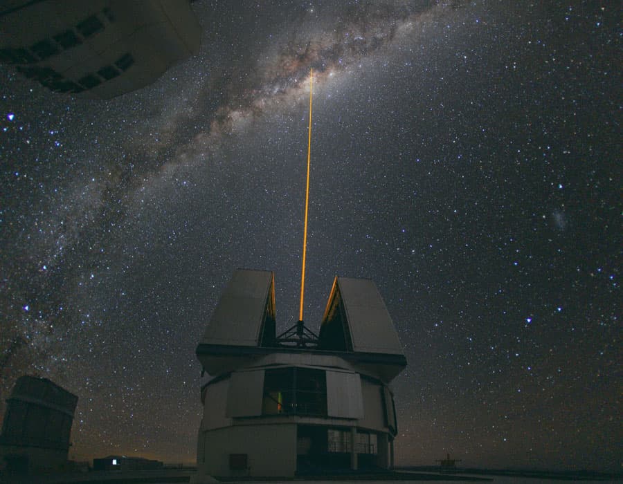 APOD: A Laser Strike at the Galactic Center - September 6, 2010