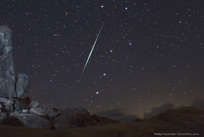 APOD: Meteor in the Desert Sky - December 11, 2010
