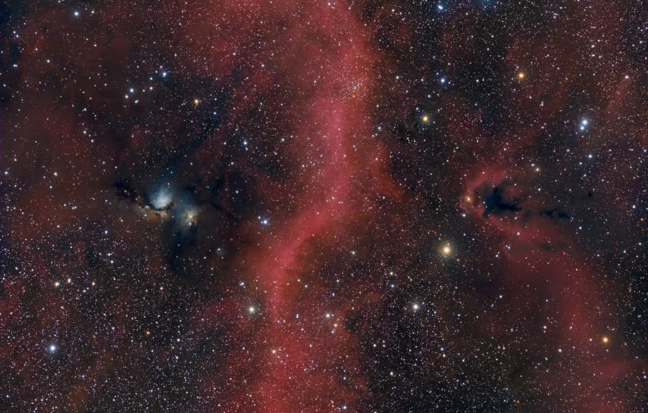 APOD: Decorating the Sky - December 25, 2010