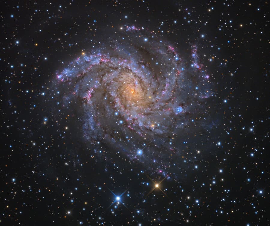 APOD: Fireworks Galaxy NGC 6946 - January 1, 2011