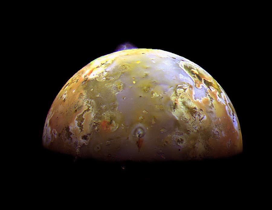 APOD: Io: The Prometheus Plume - May 22, 2011