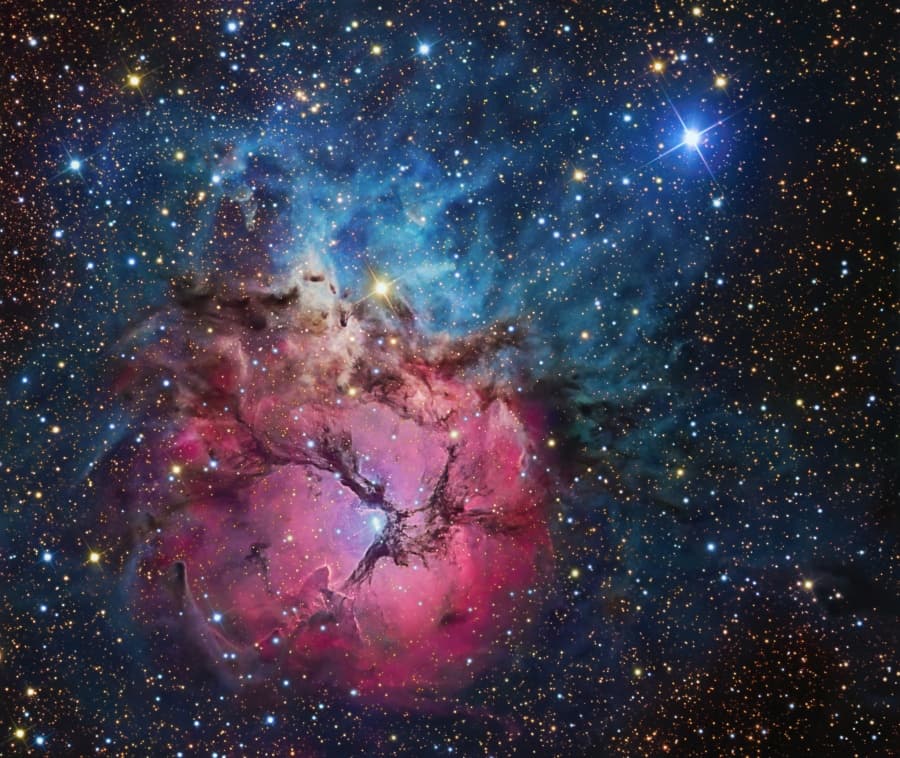NASA APOD May 13, 2011: A Beautiful Trifid
