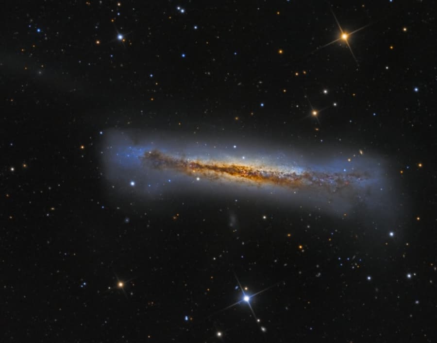 NASA APOD November 4, 2011: Edge-on NGC 3628