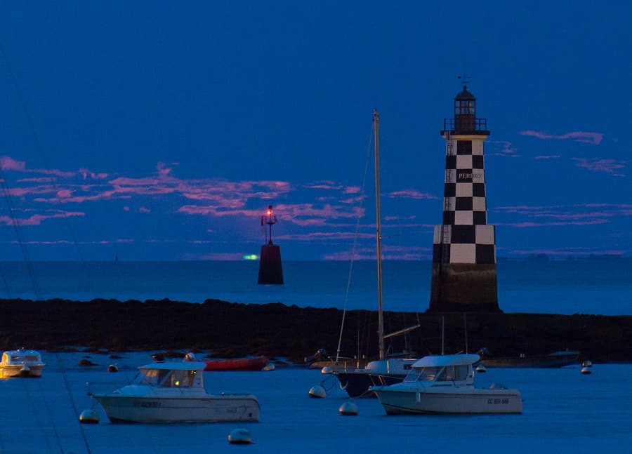 APOD: Green Flash and Super Moon - May 10, 2012