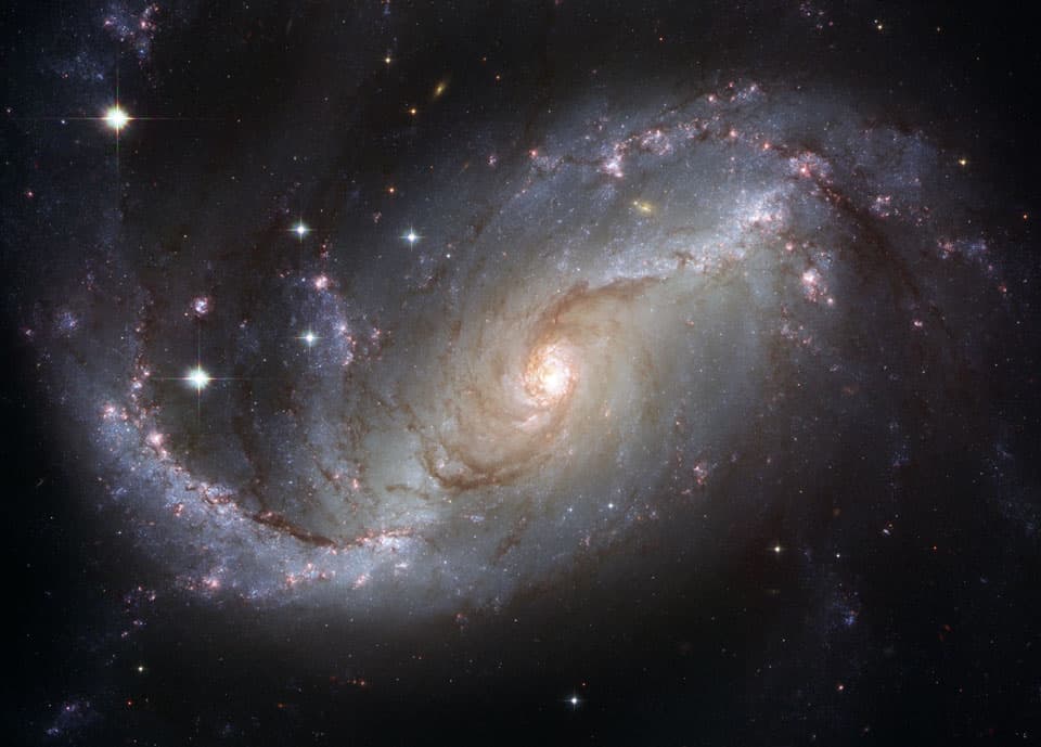 APOD: Spiral Galaxy NGC 1672 from Hubble - May 13, 2012