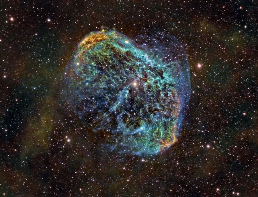 NASA APOD August 16, 2012: NGC 6888: The Crescent Nebula