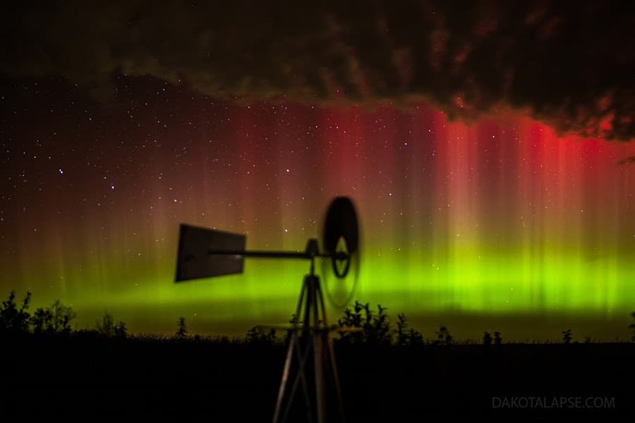 NASA APOD October 5, 2013: October Aurora in Prairie Skies
