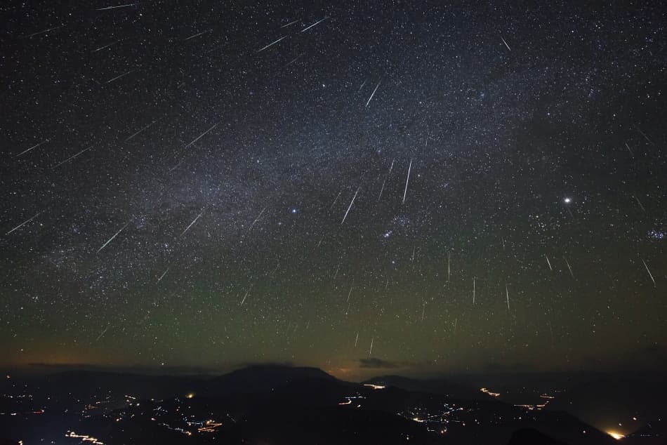 APOD: Geminid Meteor Shower over Dashanbao Wetlands - December 13, 2013
