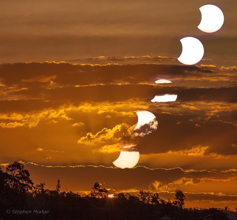APOD: Brisbane Sunset Moonset - May 1, 2014