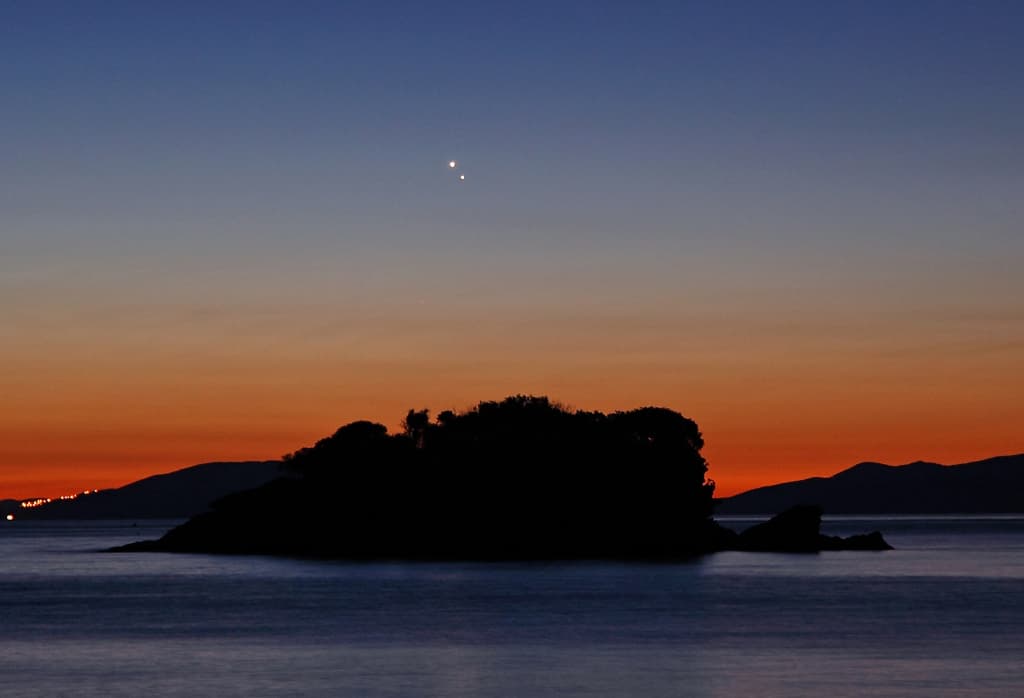 APOD: Venus and Jupiter at Dawn - August 21, 2014