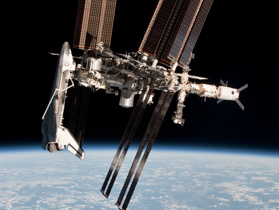 NASA APOD August 31, 2014: Space Shuttle and Space Station Photographed Together