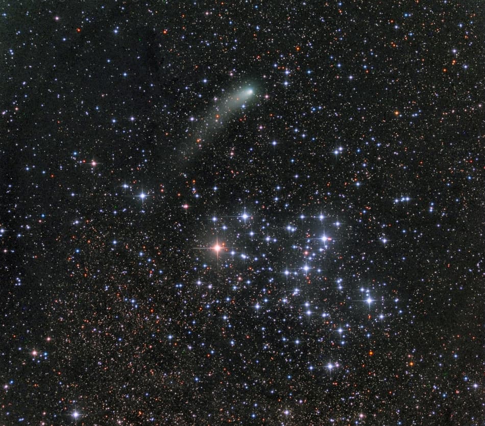 NASA APOD October 17, 2014: Messier 6 and Comet Siding Spring