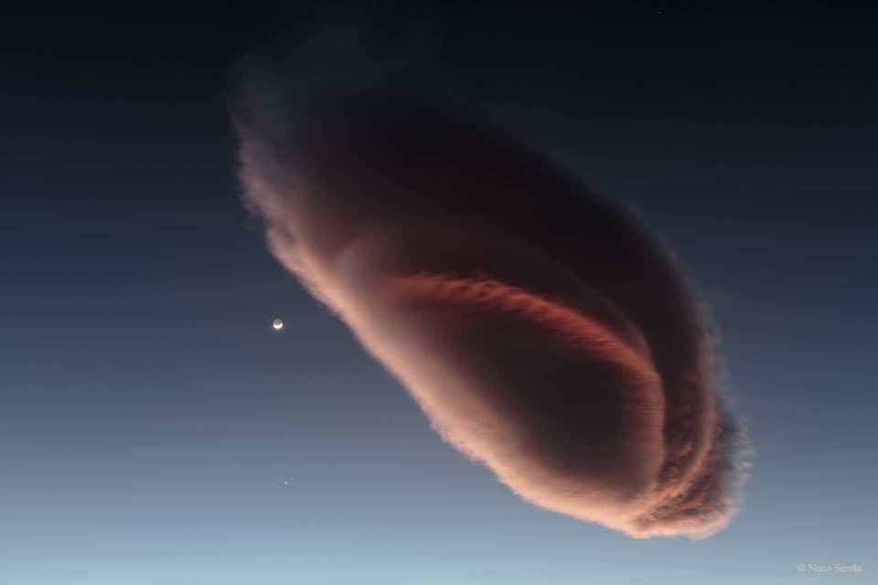 APOD: Lenticular Cloud, Moon, Mars, Venus - March 2, 2015